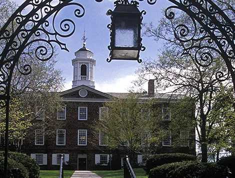 Building on the old queens campus